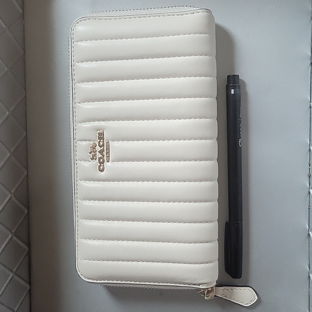 SOLD 💜 Coach Quilted Wallet